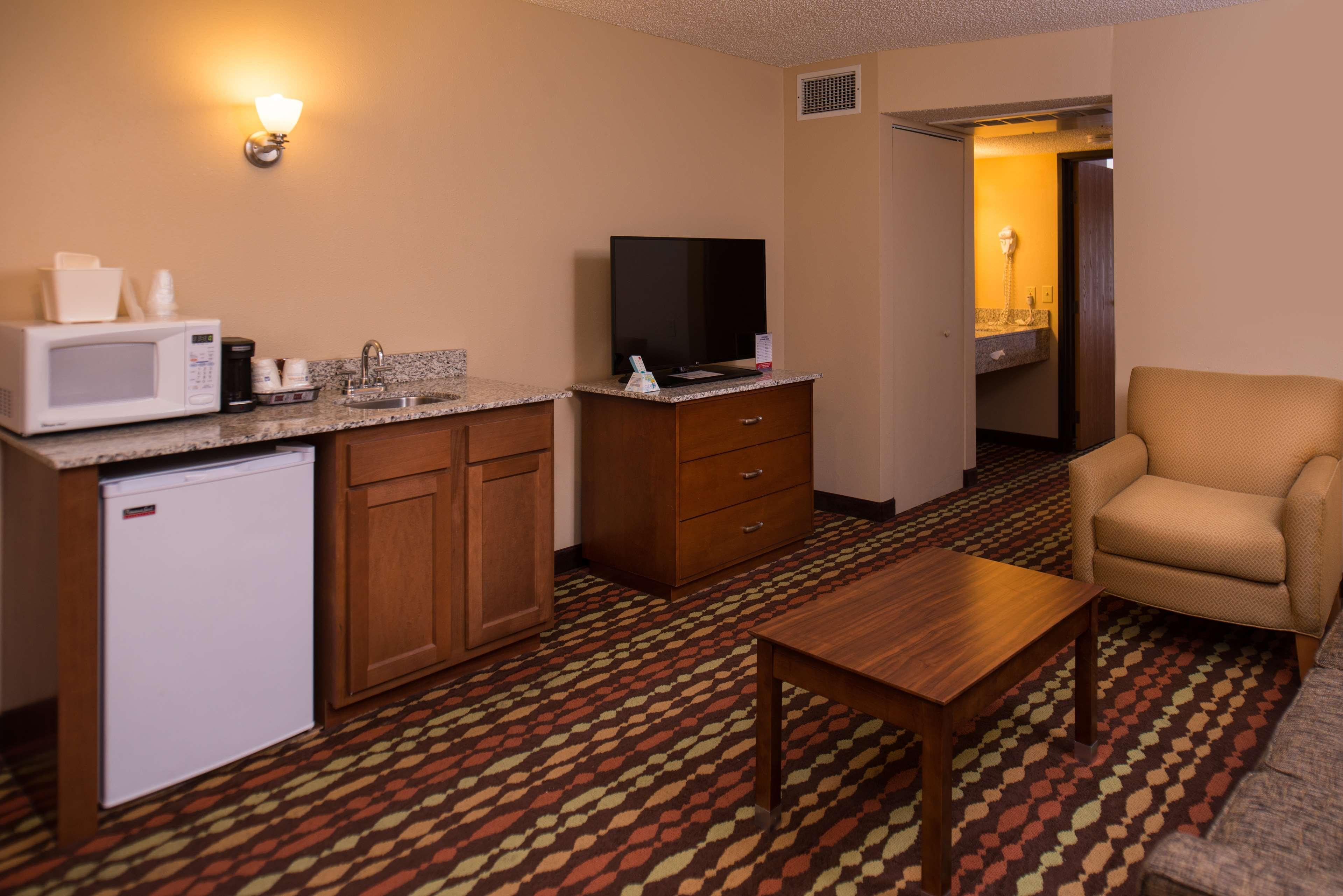 Best Western Ambassador Inn&Suites Wisconsin Dells Exterior foto